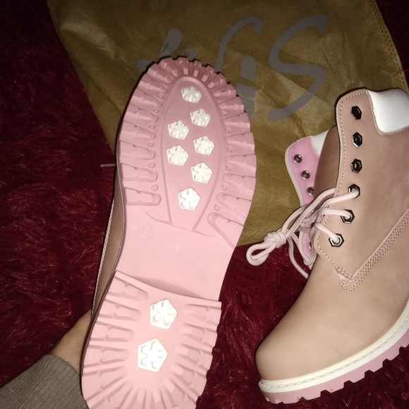 Pink Boots - Picture 3 of 3